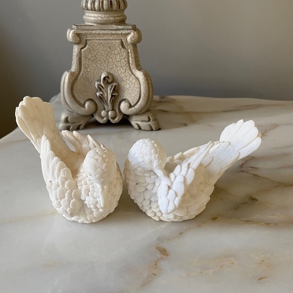 Pair of Two White Alabaster Lovebird Dove Figurines Vintage - Picture 11 of 13